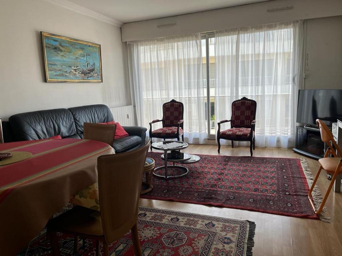Appartement T4 Avec Parking, Balcon Et Proche Commerces A Biarritz - Fr-1-239-921 Екстериор снимка