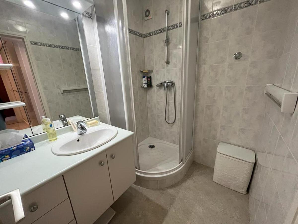 Appartement T4 Avec Parking, Balcon Et Proche Commerces A Biarritz - Fr-1-239-921 Екстериор снимка